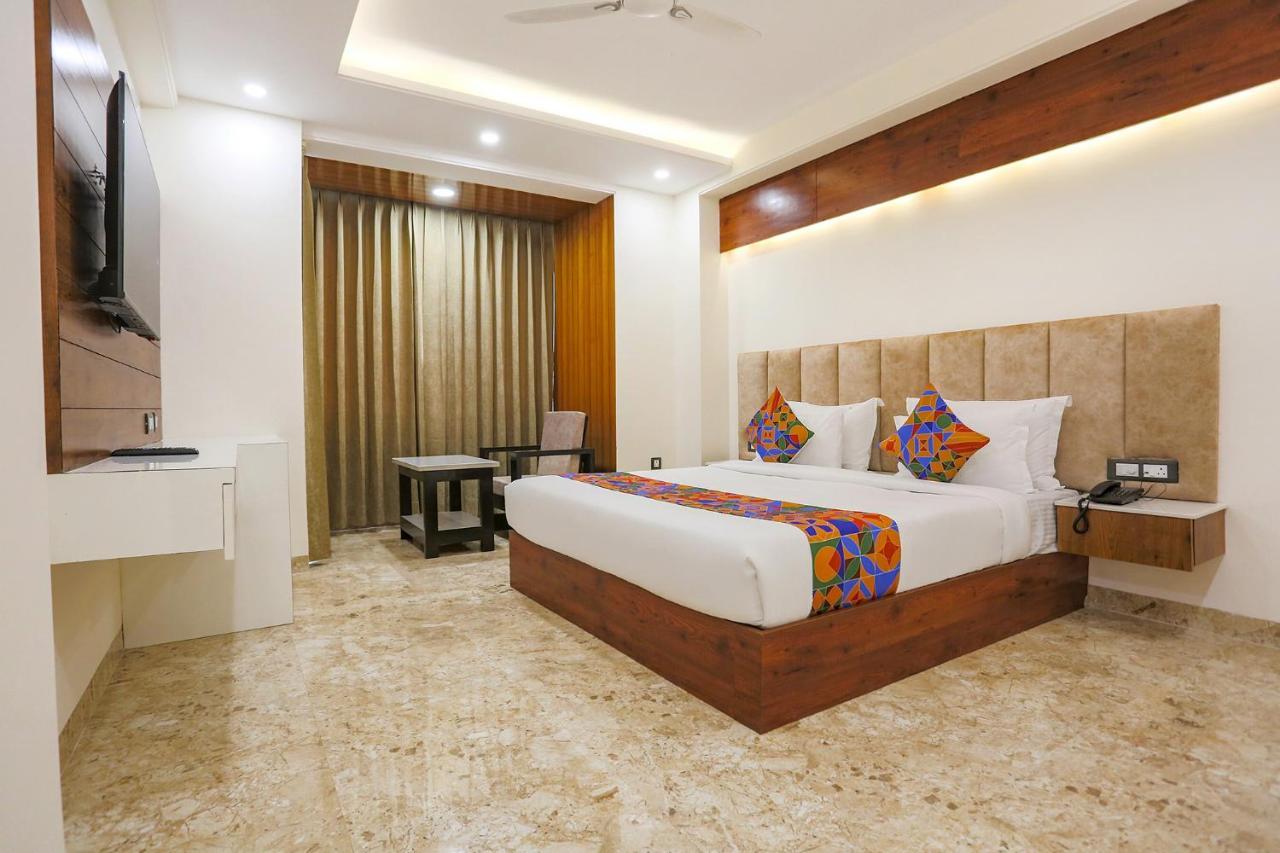 Fabhotel Golf Inn Golf Course Road Gurgaon Exteriör bild