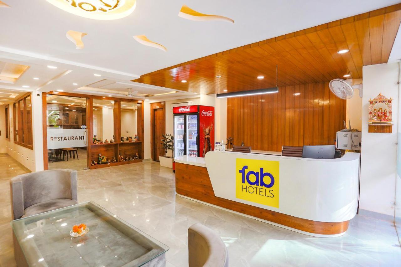 Fabhotel Golf Inn Golf Course Road Gurgaon Exteriör bild